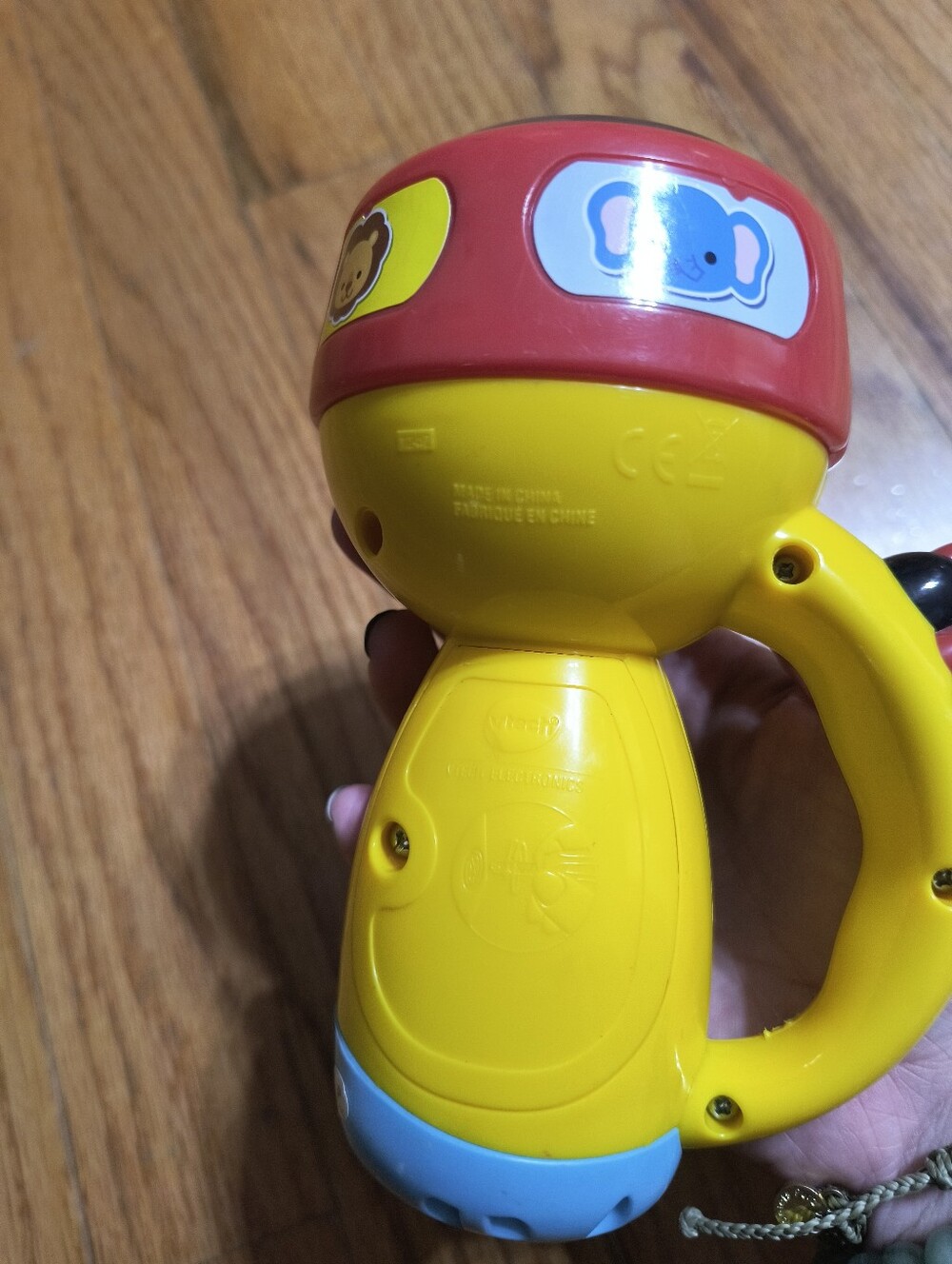 VTech Spin and Learn Color Flashlight - Picture 5 of 12